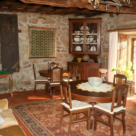 Bizarras مزرعة للإقامة كاسترو دير