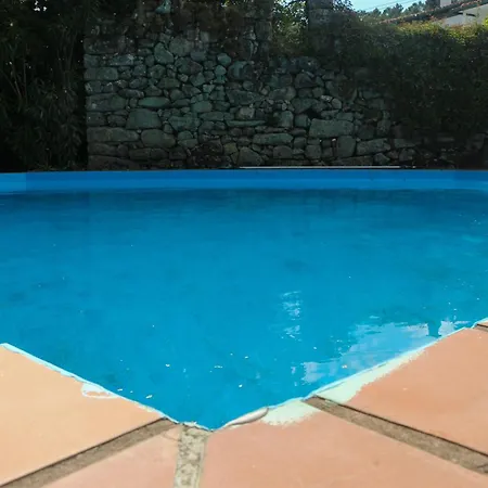 Bizarras كاسترو دير